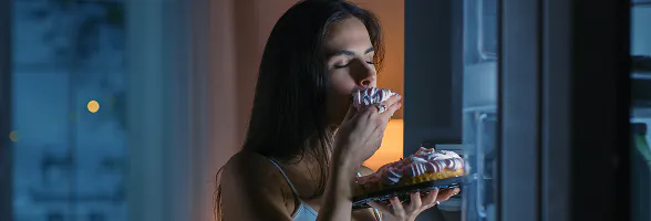 Przed: podjadanie wieczorem i spadek koncentracji – kontrola apetytu